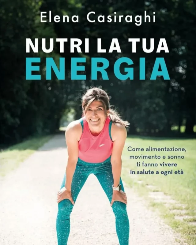 In questi giorni è uscito il libro di Elena Casiraghi @elecasi. Un libro che parla di come migliorare la vostra  alimentazione e che vi consiglio di leggere sopratutto se avete superato gli anta 😃. Nel mio piccolo ho dato un contributo nel capitolo dove si illustra il  piano settimanale. L'obiettivo è stato quello di aiutare il lettore a trovare degli spunti per una corretta alimentazione. 
Faccio un grande in bocca al lupo a Elena per questo nuovo libro!